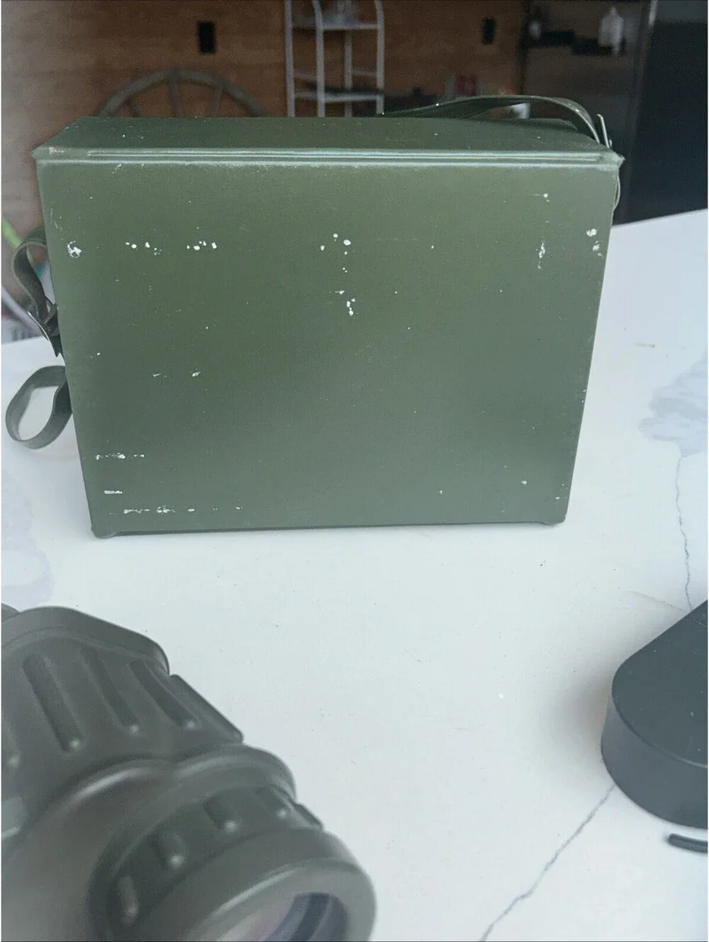 Tasco military-style binoculars 323 RZ 8x40 Army Greeen W carrying case. GOOD!!